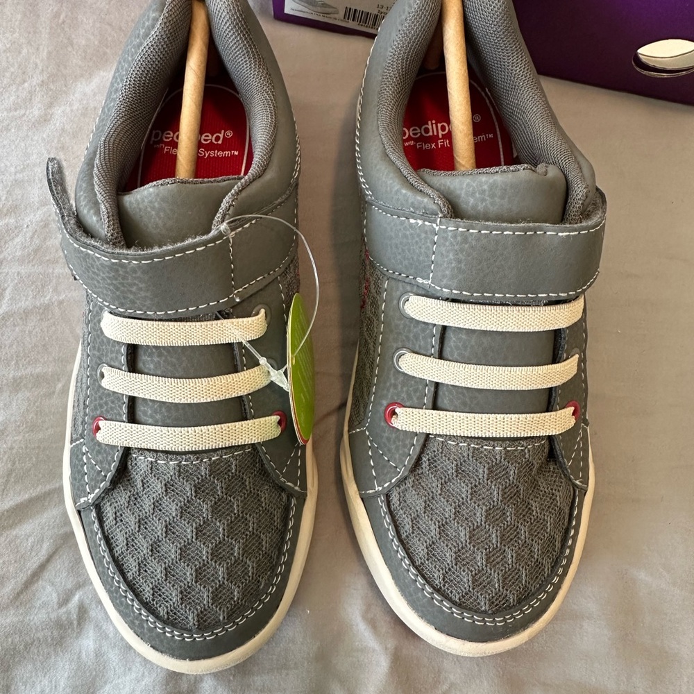 Pediped Dani Flex grey sneakers, new in box